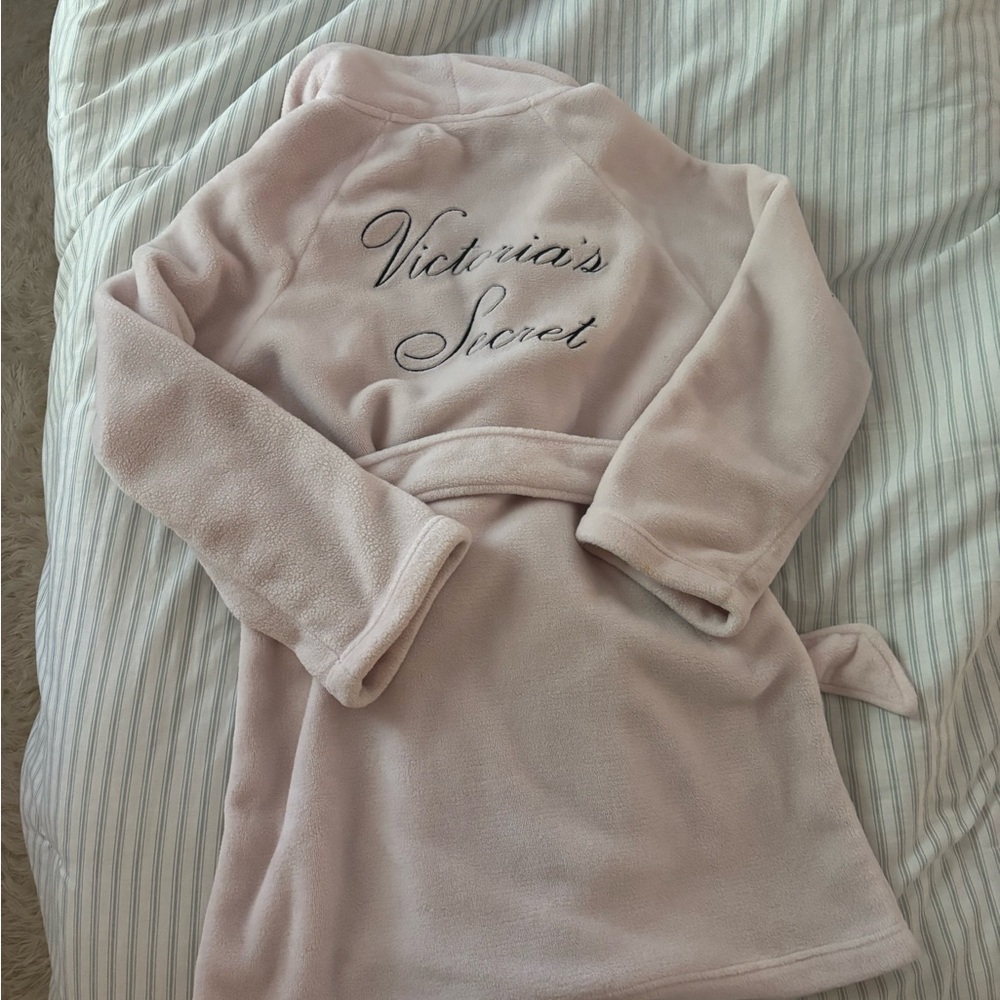 Victorias Secret Pink Robe - Picture 2 of 3